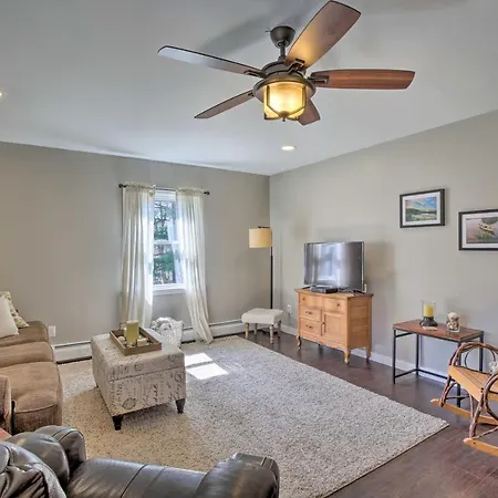 Stylish Pine Plains Home Near Parks And Hiking! Exterior photo